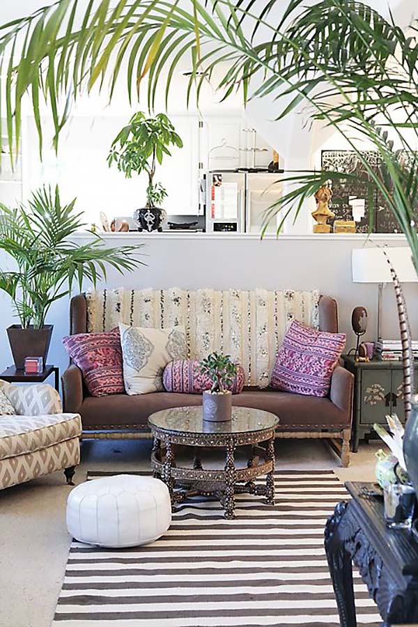 3. Bohemian-Chic-Living-Rooms-02-1-Kindesign