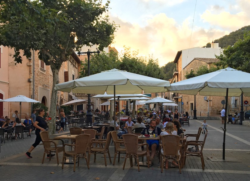 Mall_alarosquare_web